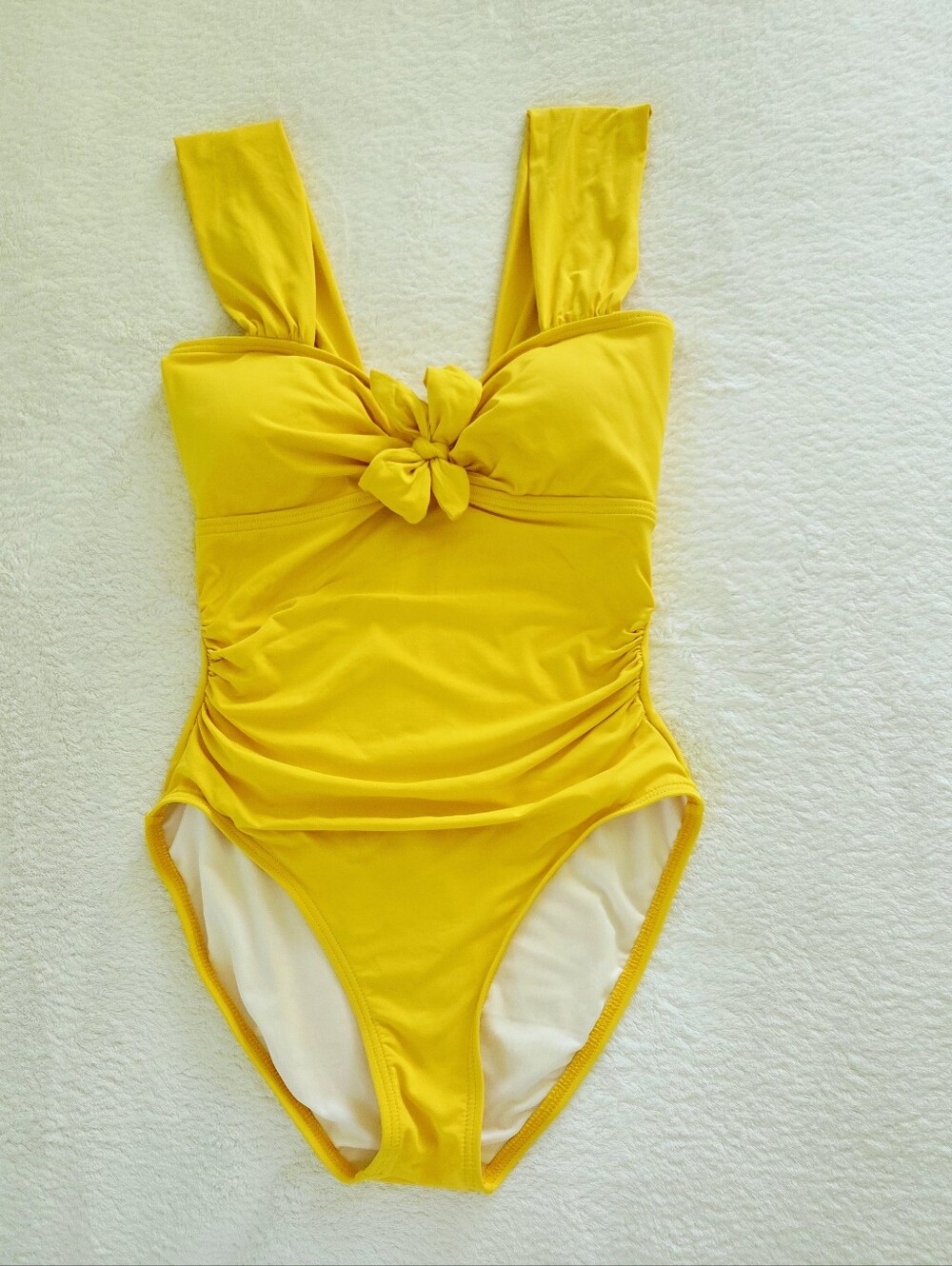 Carmen Mark Valvo ✨️ Yellow One-Piece Women's Swimsuit Size 8